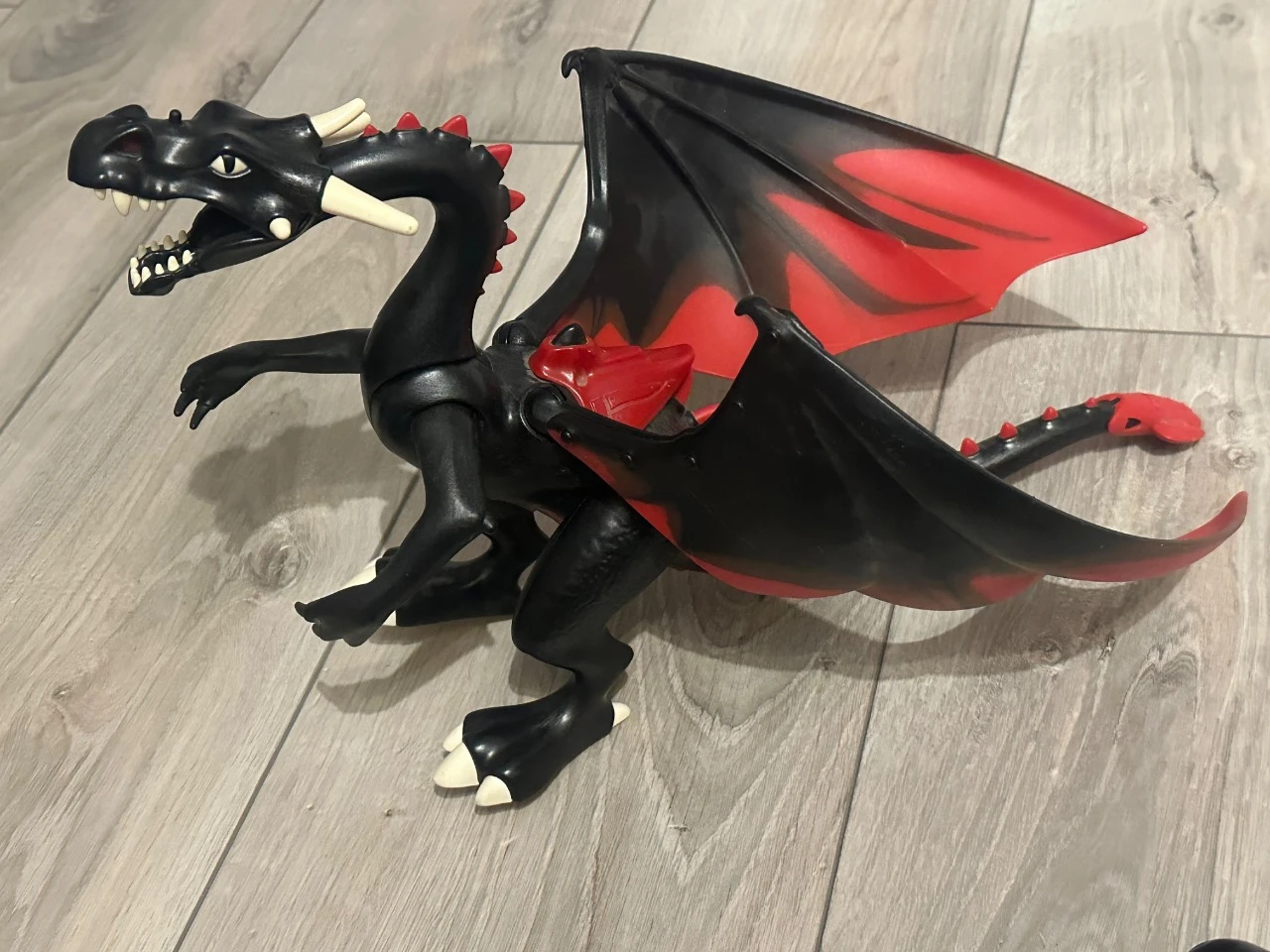 Lote Playmobil Dragão preto gigante + cavaleiro a cavalo, 7 personagens, acessórios – photo 2